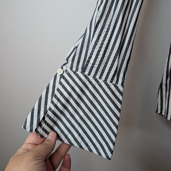 Banana Republic Black & White Striped Button Down Tailored Fit Flare Wrist Sz 6 - Picture 4 of 8